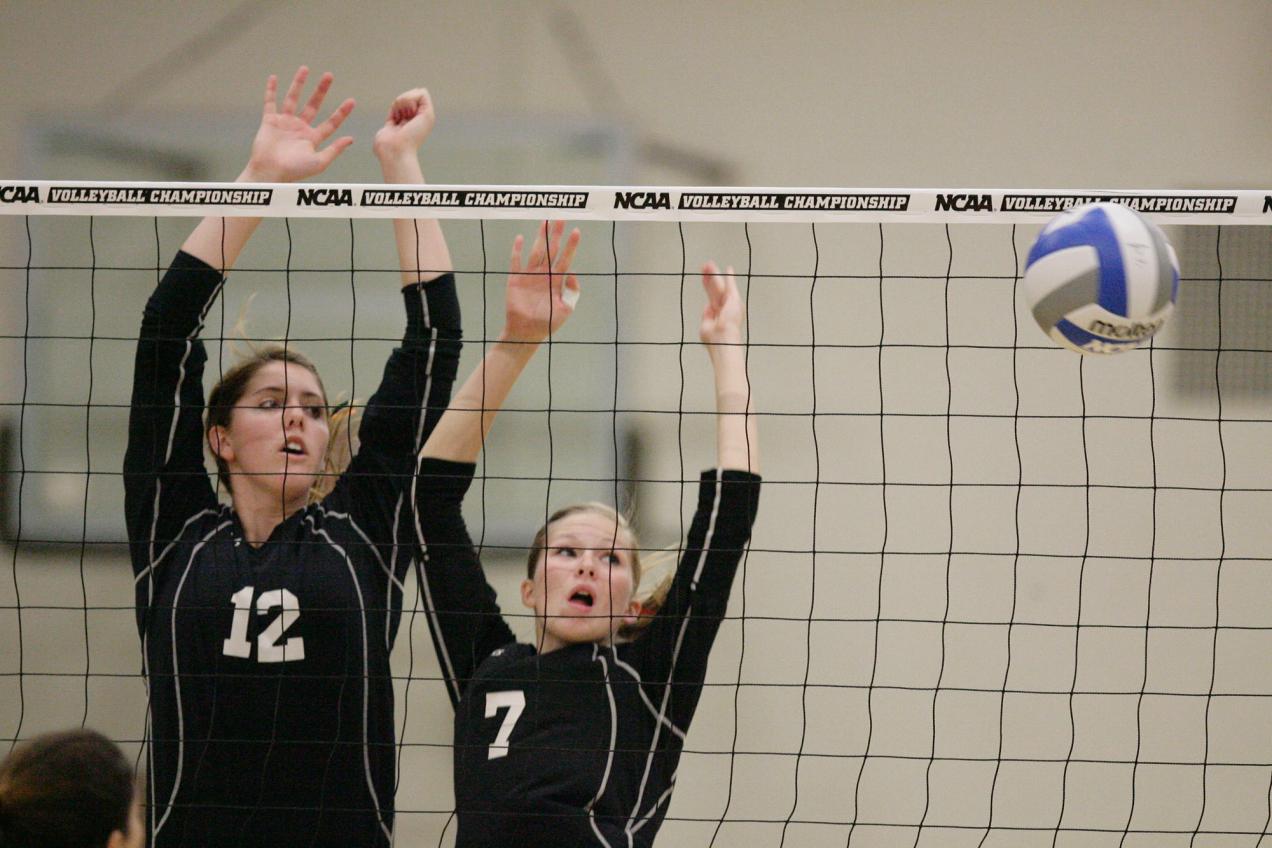 Leopards Fall To Carleton, Illinois Wesleyan At Pikes Peak Challenge