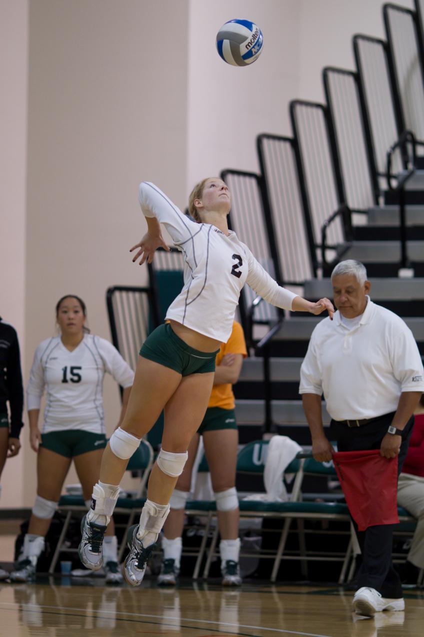 La Verne Tops Redlands, Falls To Cal Lutheran In SCIAC Doubleheader