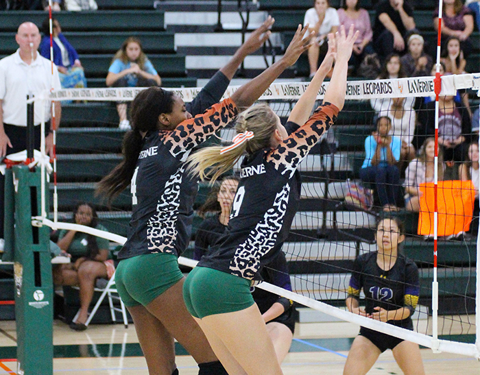 Robinson, Yaxley lead Volleyball past Whittier